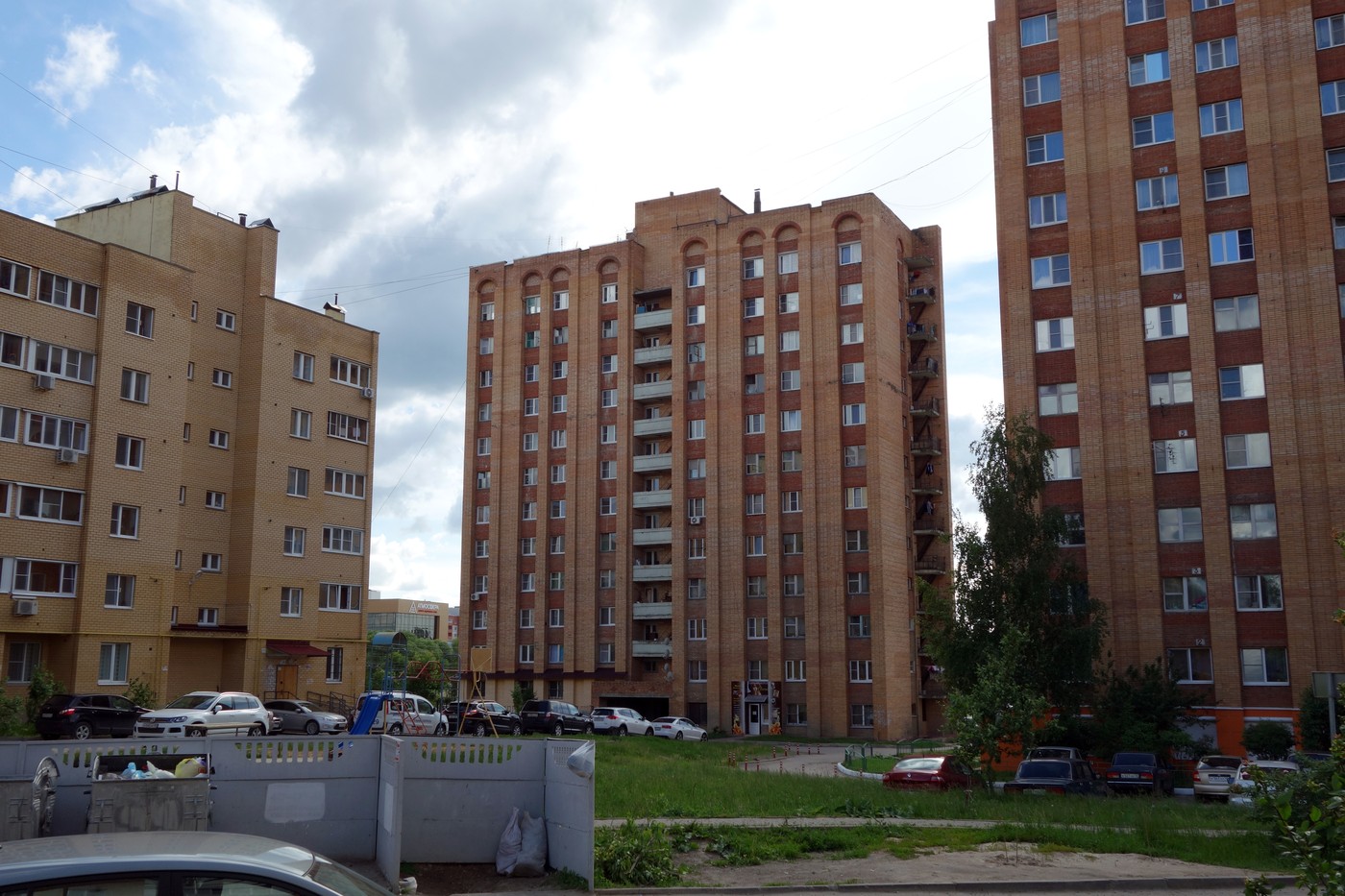Калуга, Улица Генерала Попова, 10 корп. 1