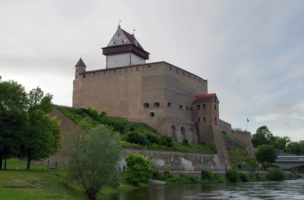 Нарва, Peterburi maantee, 2