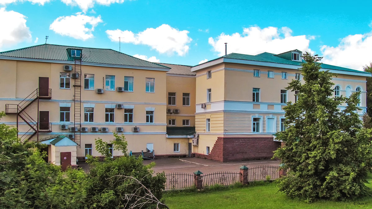 Уфа, Улица Тукаева, 23 / Советская улица, 2