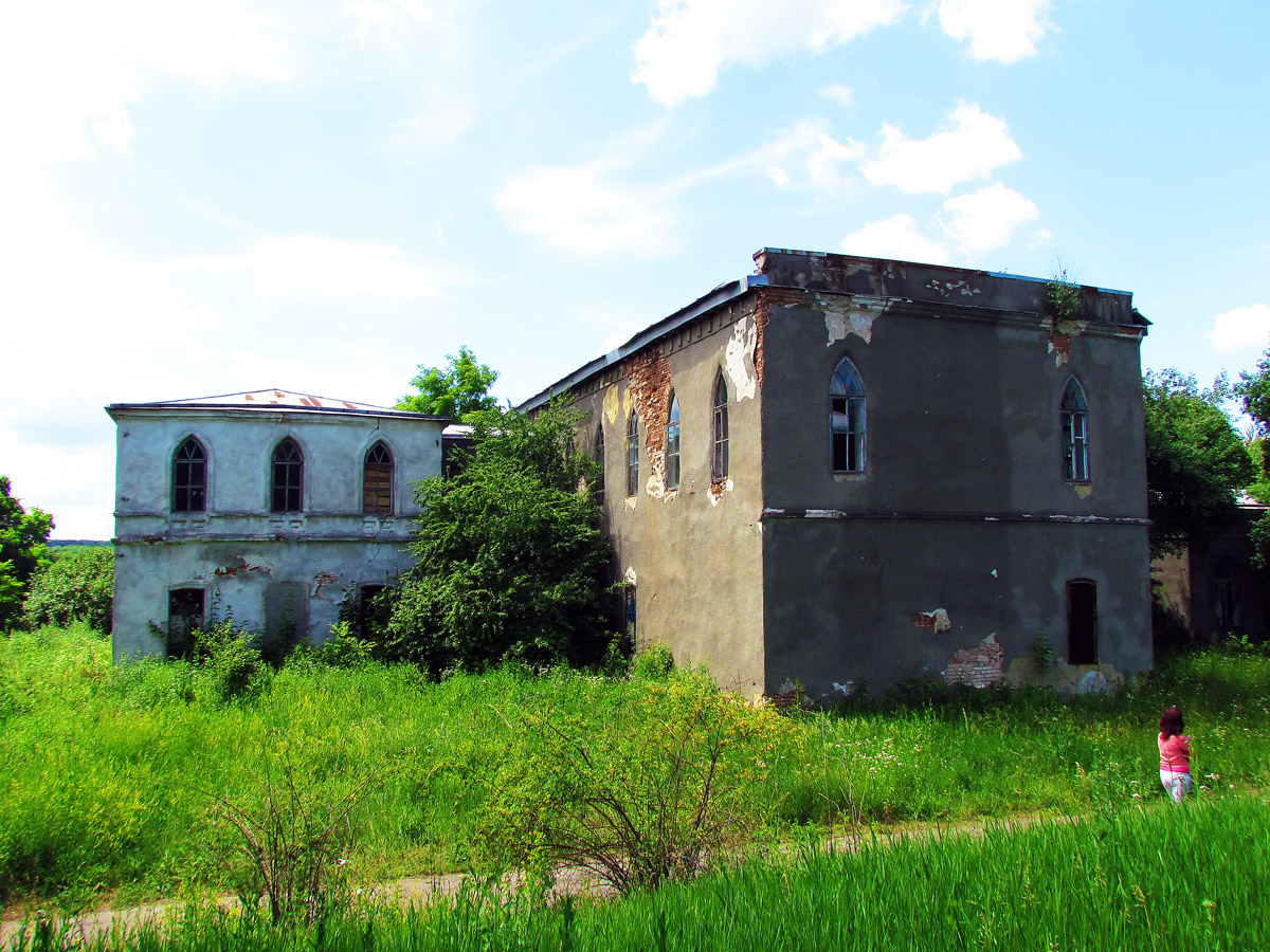 Люботин, Улица Хижного, 16