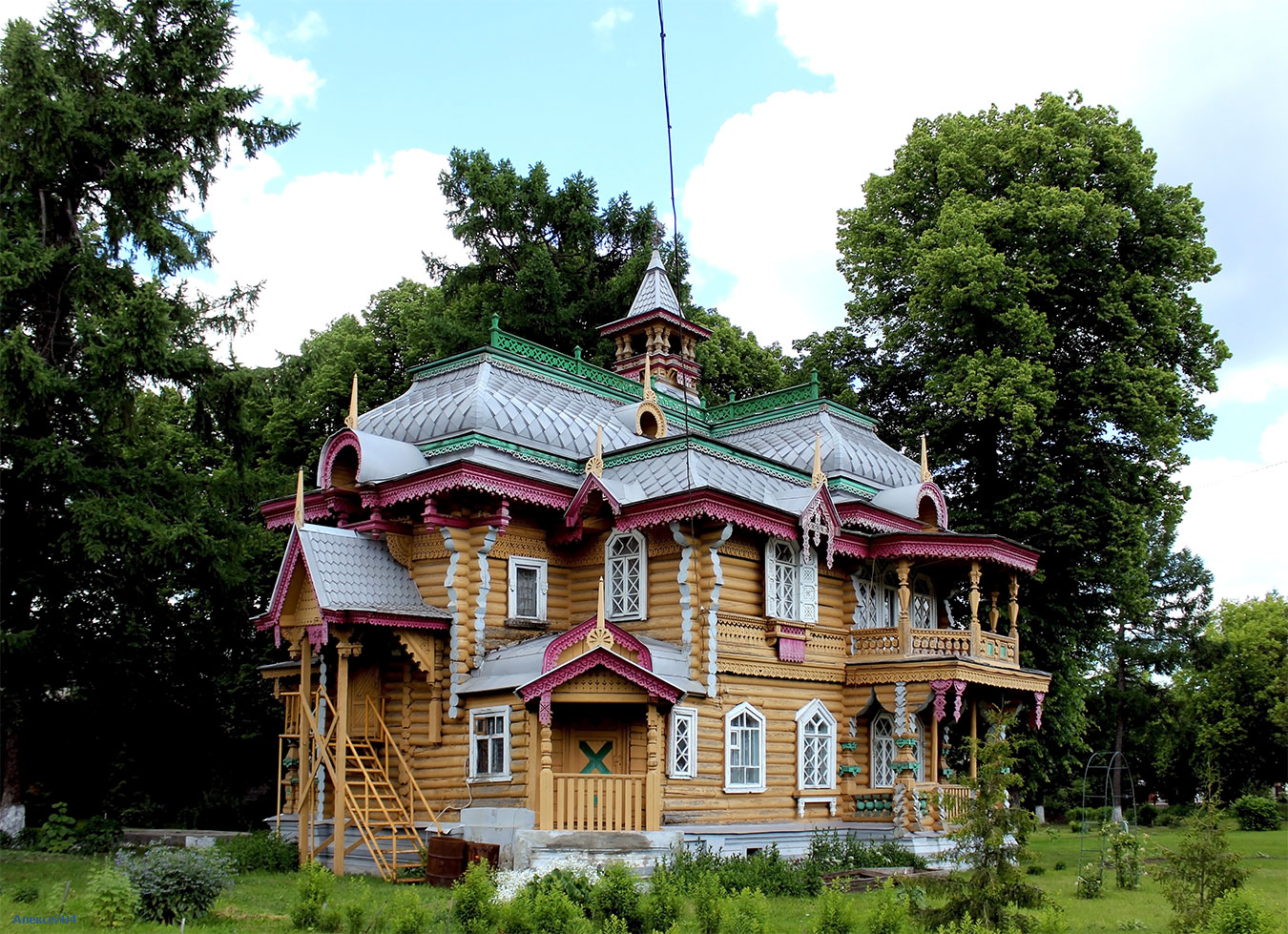 Володарск, Клубная улица, 6