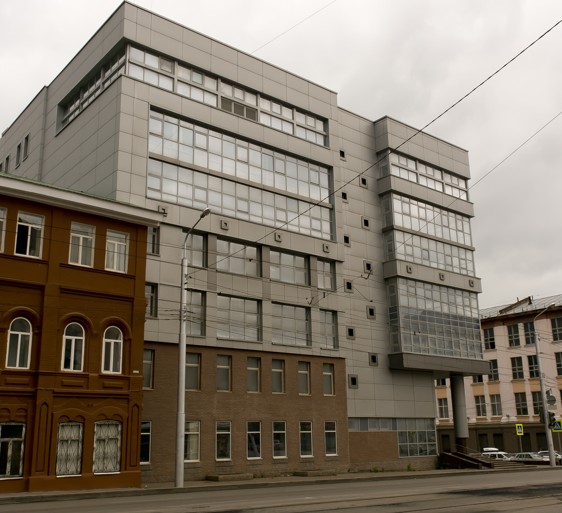 Уфа, Улица Аксакова, 95 / Улица Красина, 62