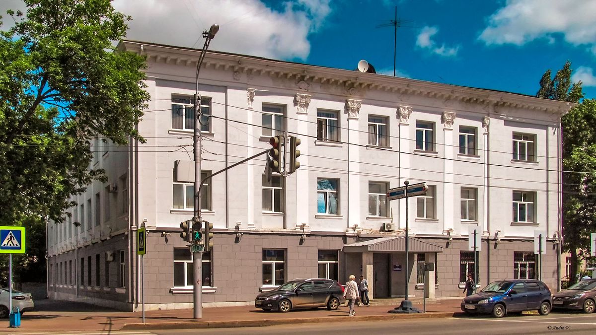 Уфа, Улица Пушкина, 63 / Улица Аксакова, 26