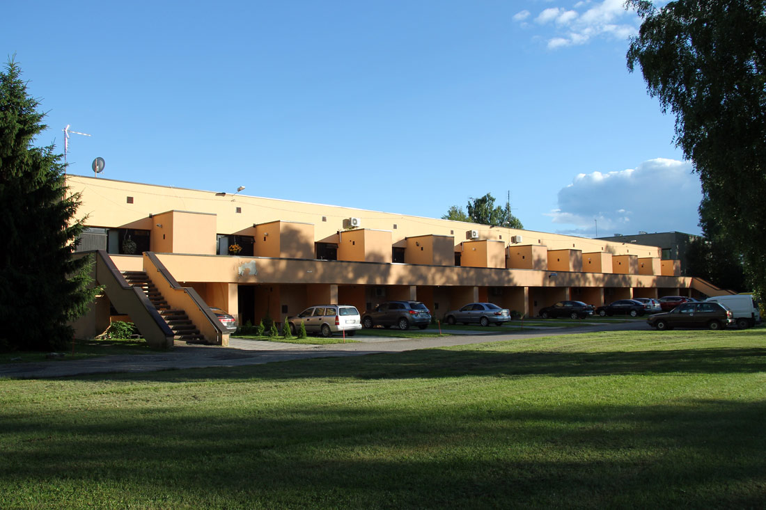 Вяндра, Pärnu-Paide maantee, 11