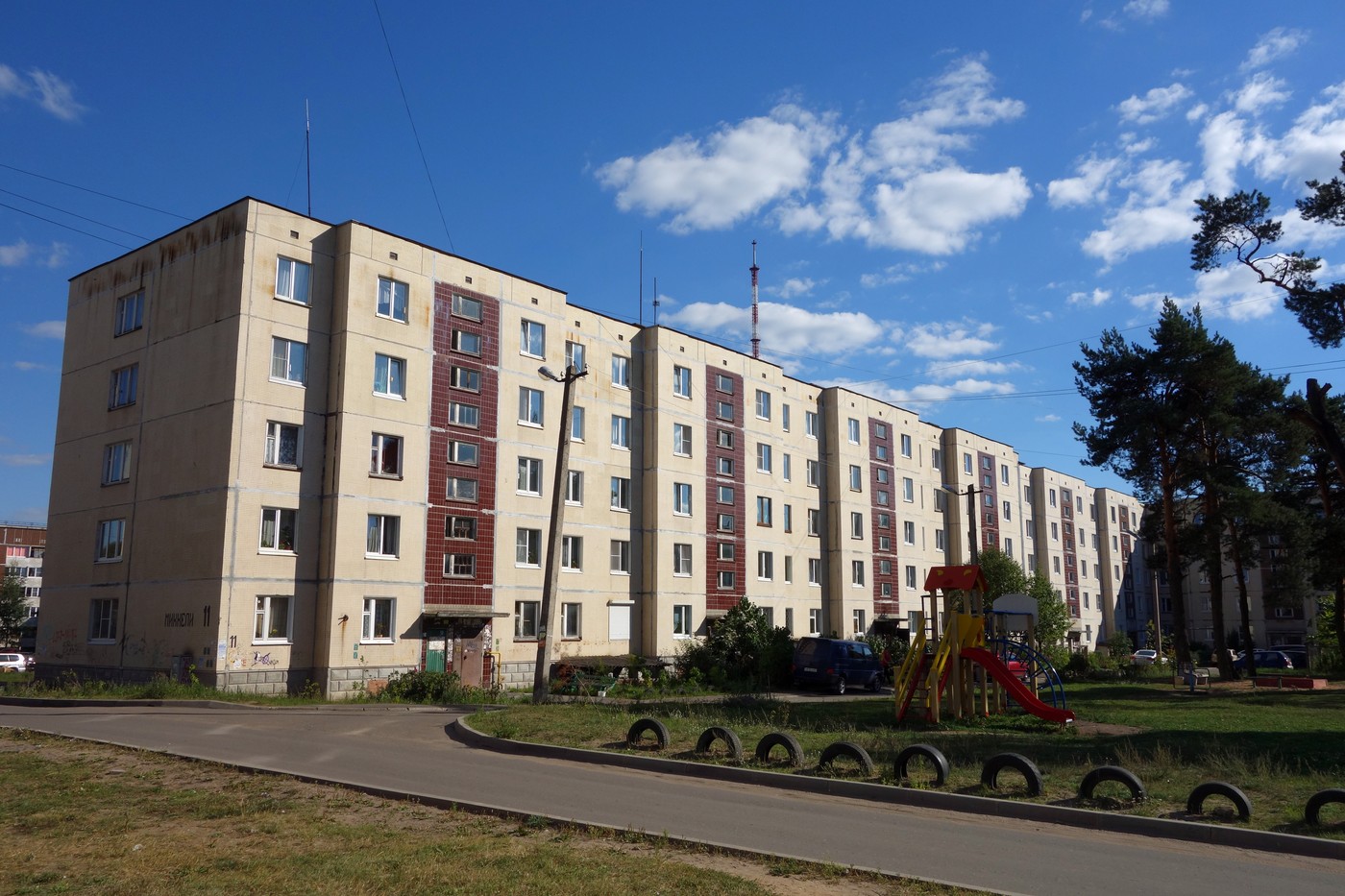Луга, Улица Миккели, 11