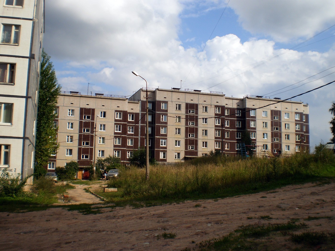 Луга, Улица Софьи Перовской, 20 / Улица Петра Баранова, 11