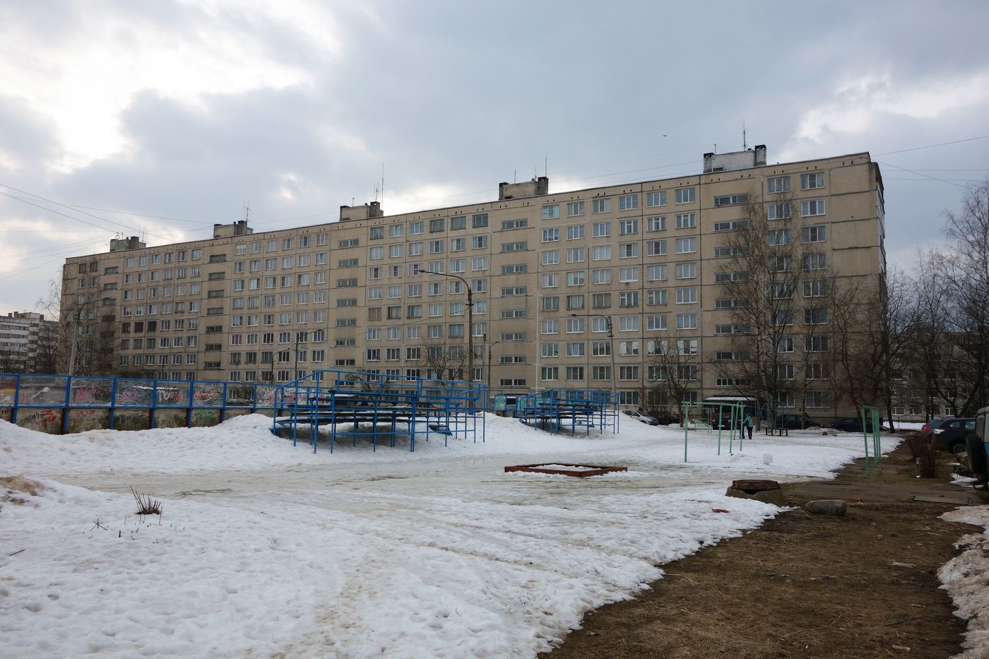 Тихвин, 5-й микрорайон, 1
