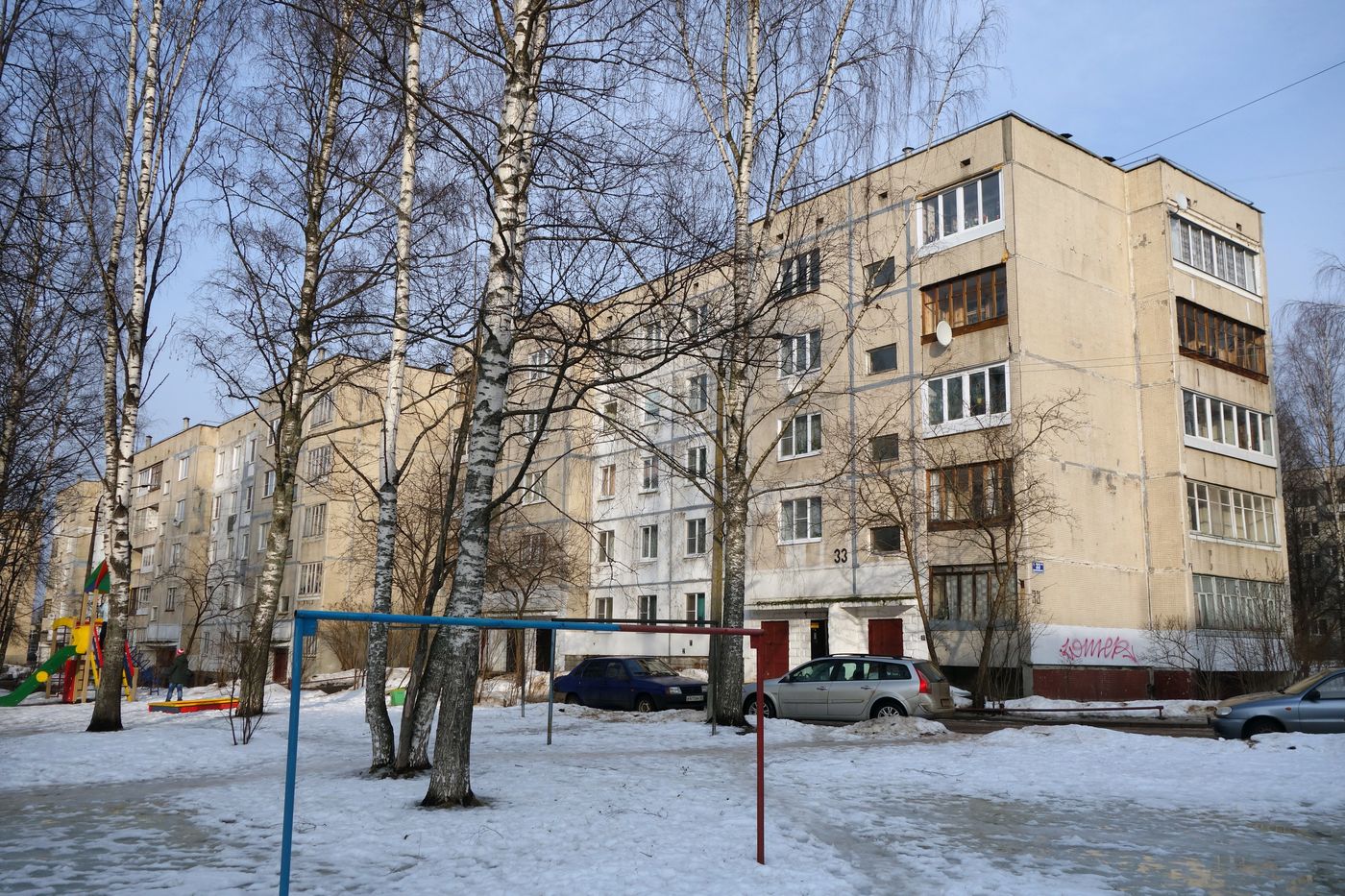 Тихвин, 5-й микрорайон, 33