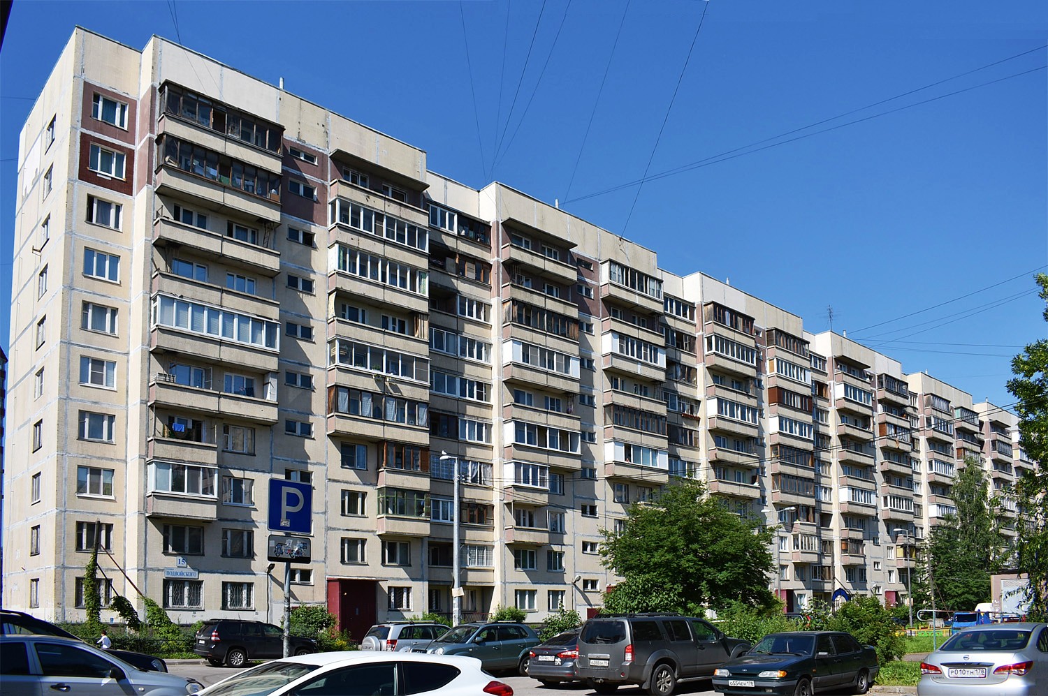 Санкт-Пецярбург, Улица Подвойского, 15