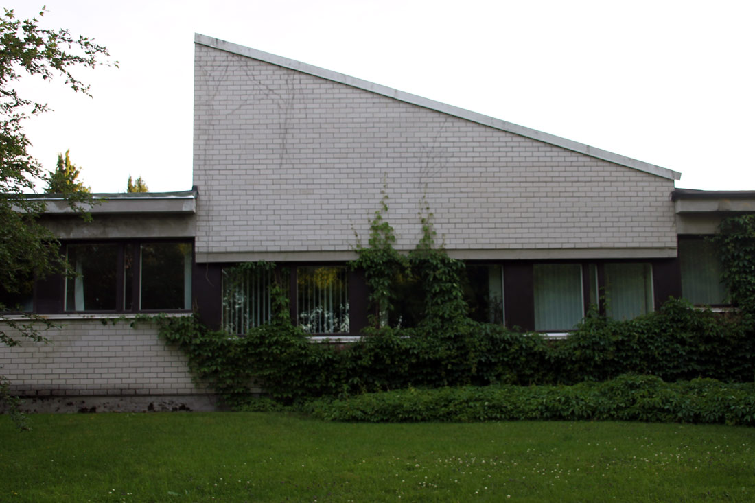 Янеда, Õppekeskuse