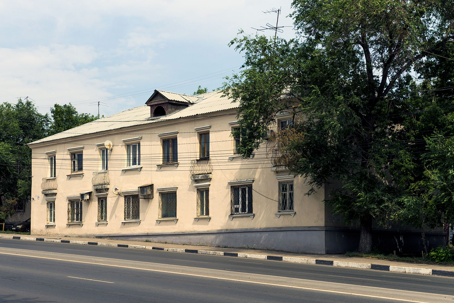 Samara, Улица Авроры, 13