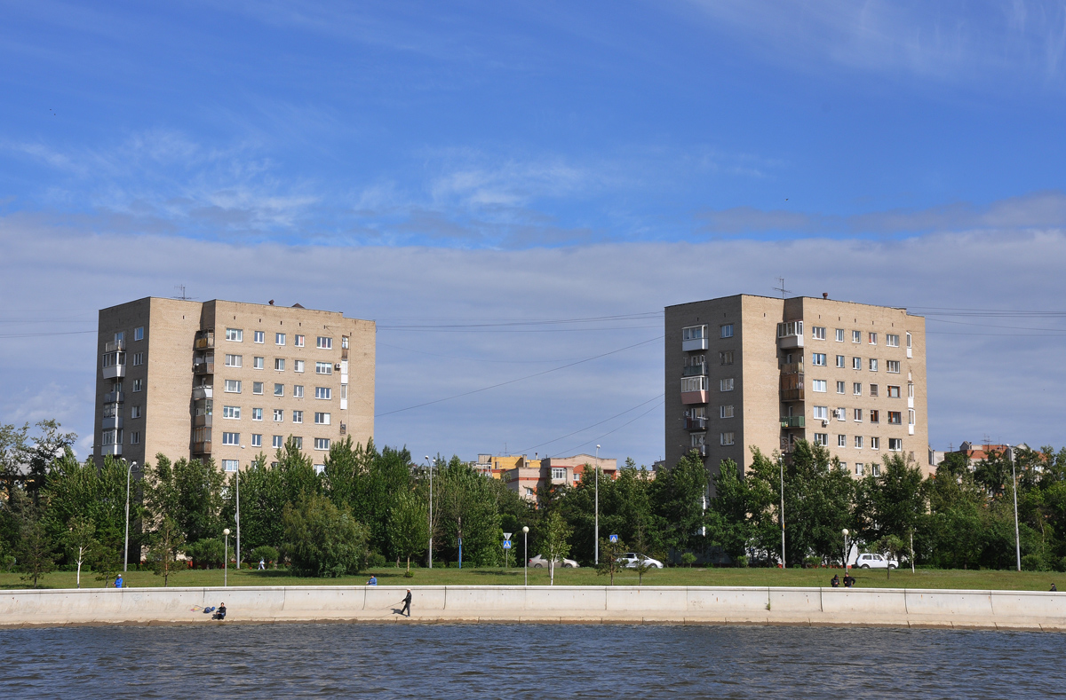 Омск, Иртышская Набережная, 44; Иртышская Набережная, 45