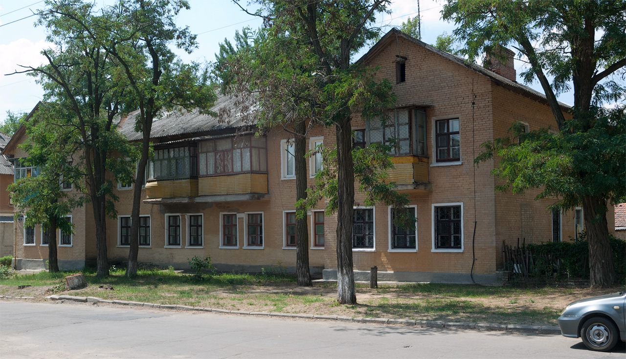 Мирное, Улица Олега Олексенко, 3