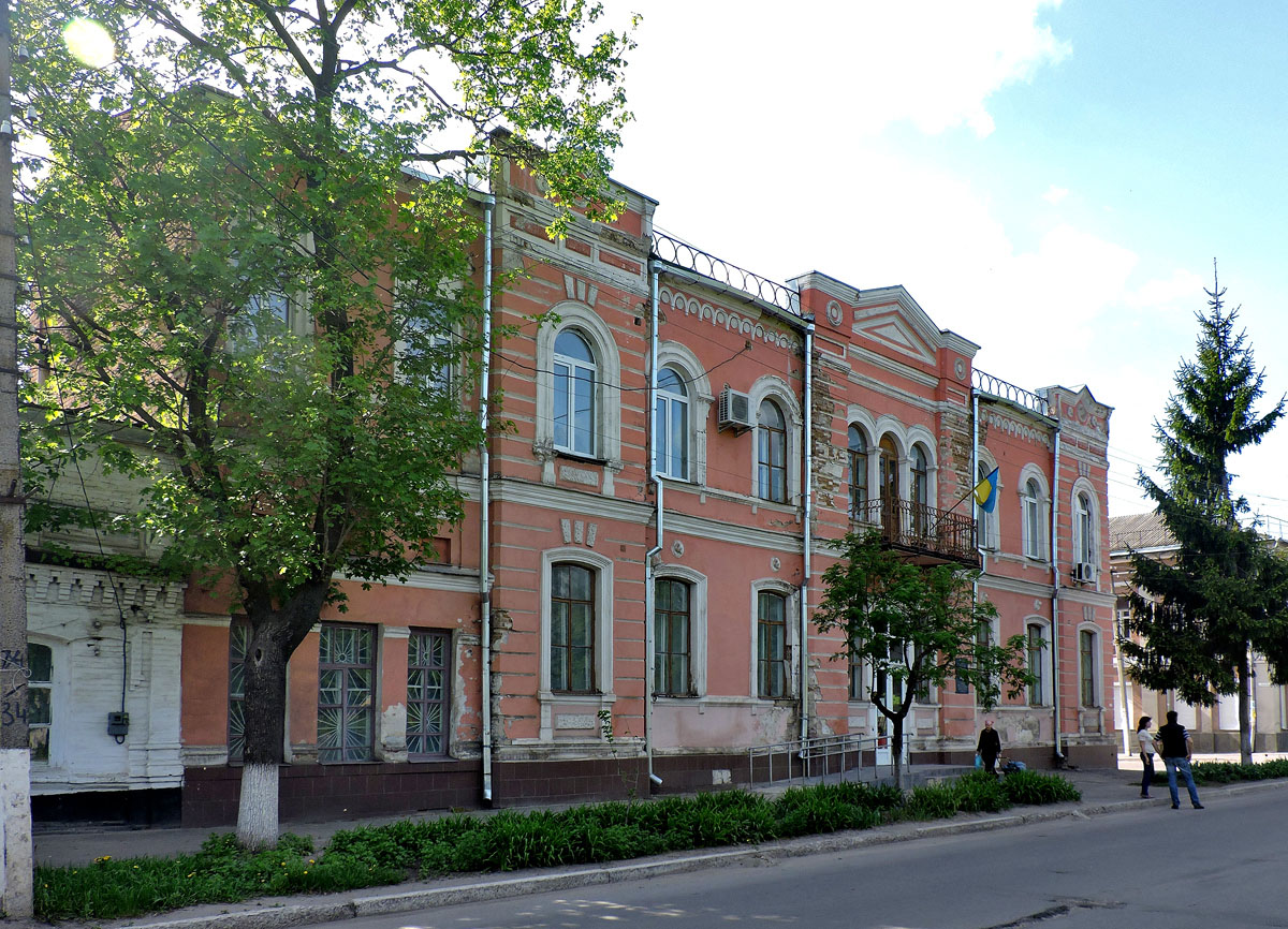 Волчанск, Соборная улица, 100