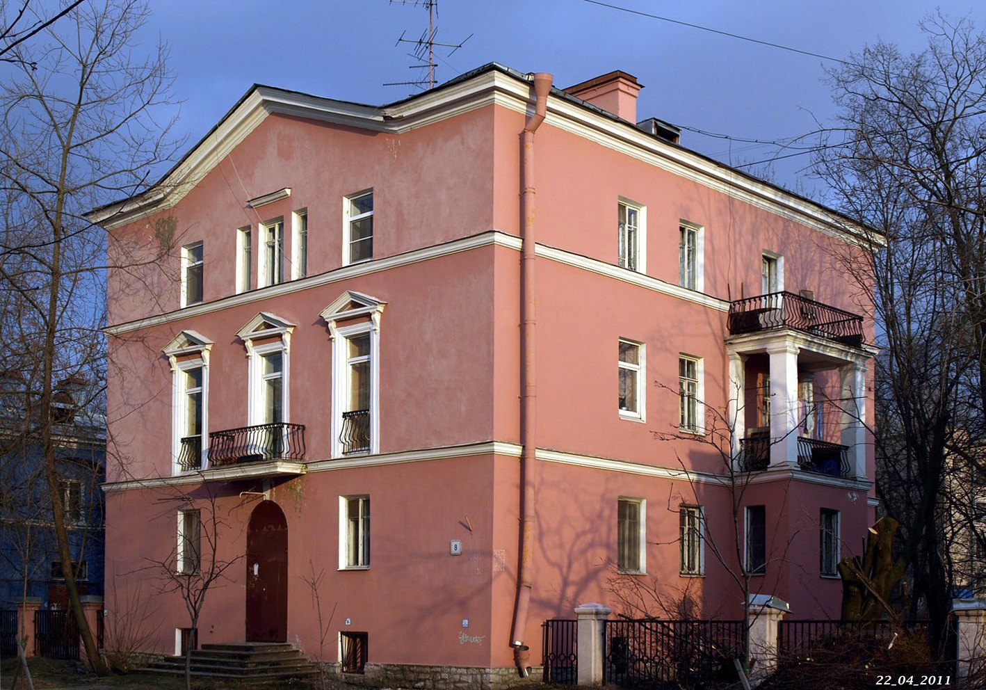 Санкт-Петербург, Улица Гладкова, 8