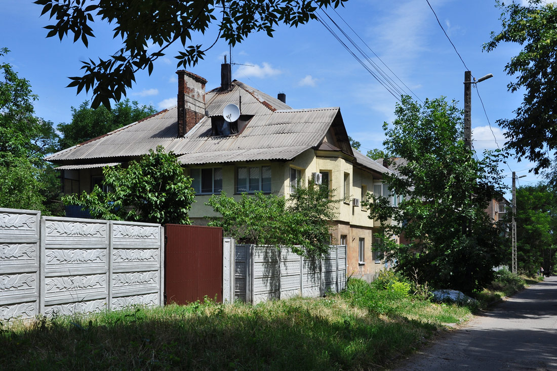Dnipro, Улица Караваева, 38