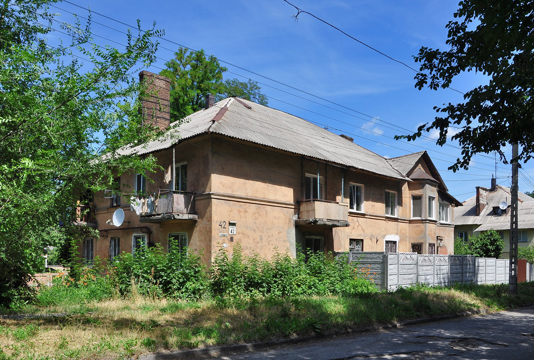 Dnipro, Улица Караваева, 42