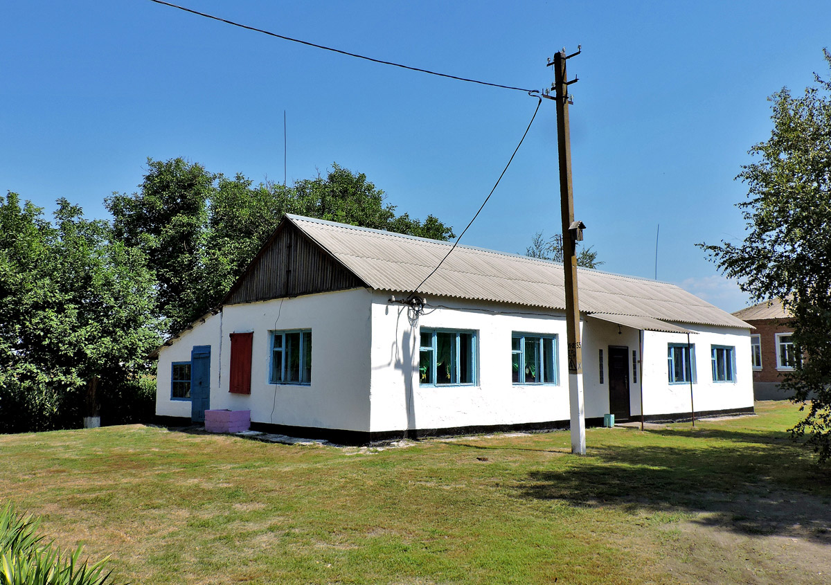 Кегичёвский район, прочие н.п., с. Андреевка, Школьная улица, 2