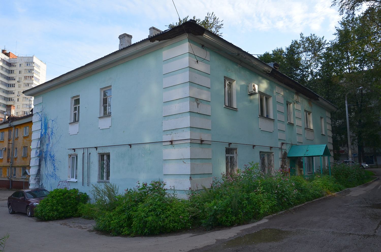 Пермь, Краснофлотская улица, 17