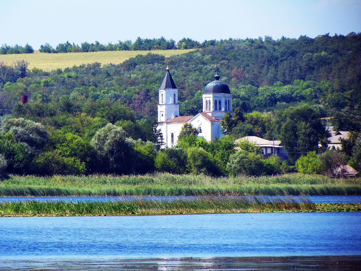 Купянский район, прочие н.п., с. Сеньково, Купянская улица, 2