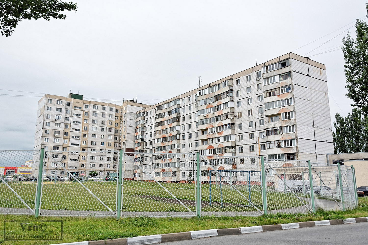 Губкин, Преображенская улица, 2; Улица Космонавтов, 17