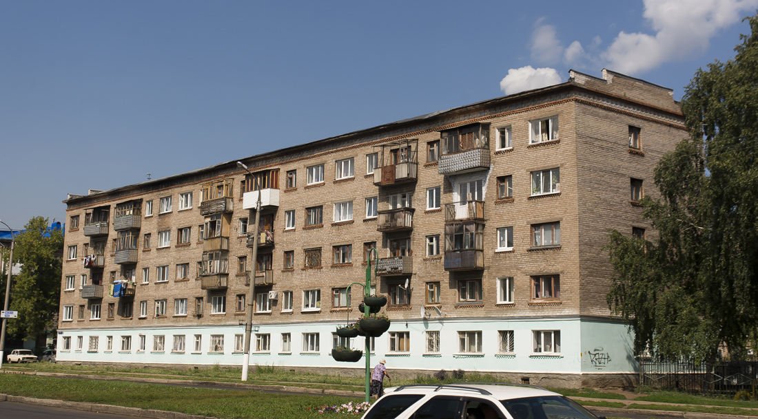 Salavat, Октябрьская улица, 3