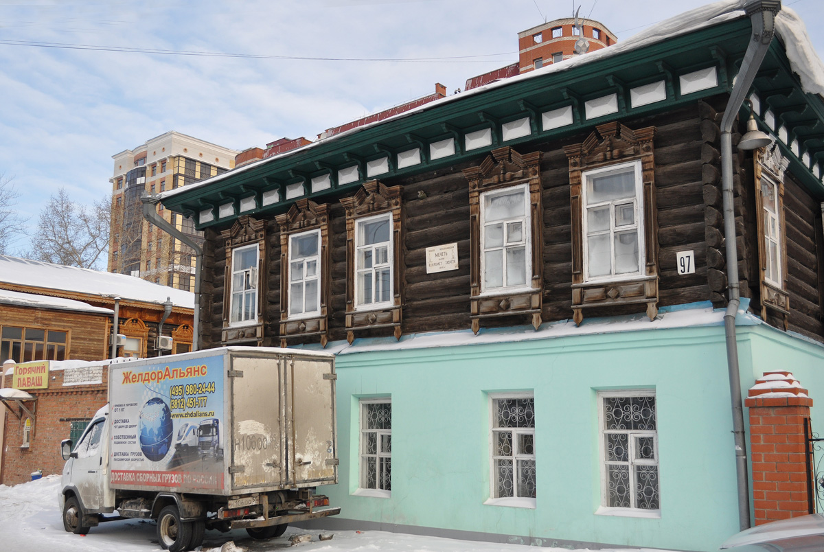 Omsk, Улица Маршала Жукова, 97