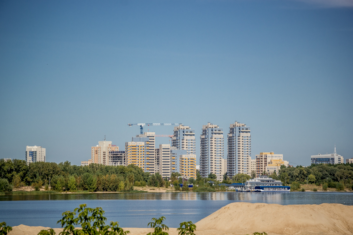 Казань, Комсомольская улица, 1 корп. 4; Комсомольская улица, 1 корп. 5; Комсомольская улица, 1 корп. 2; Комсомольская улица, 1 корп. 1