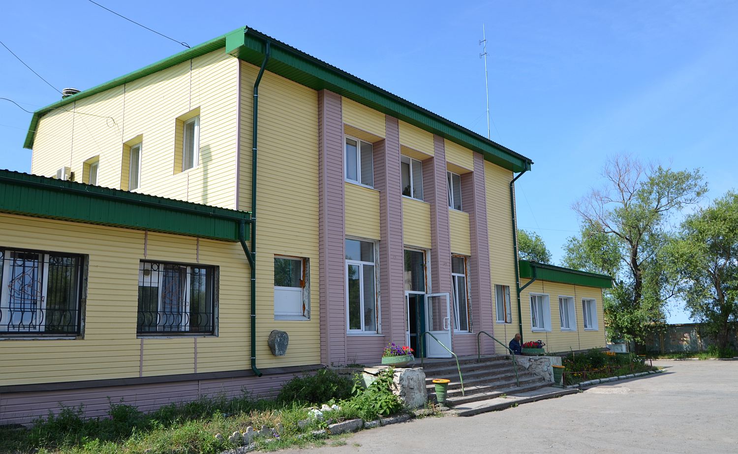 Березники, Улица Папанинцев, 1