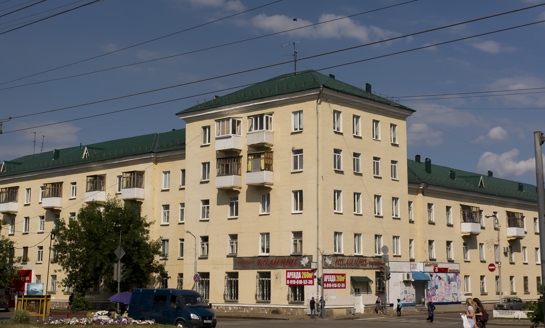 Salavat, Уфимская улица, 44 / Улица Дзержинского, 8