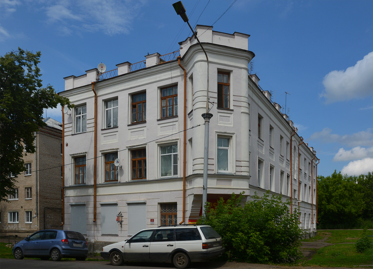 Углич, Спасская улица, 2