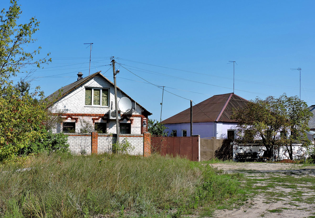 Харьковский район, прочие н.п., пос. Подолёх, Лесная улица, 23; пос. Подолёх, Лесная улица, 24