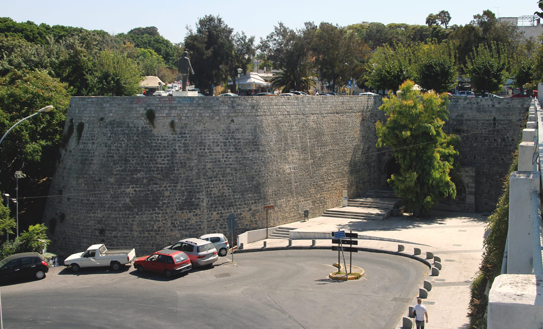 Ираклион, Ikarou