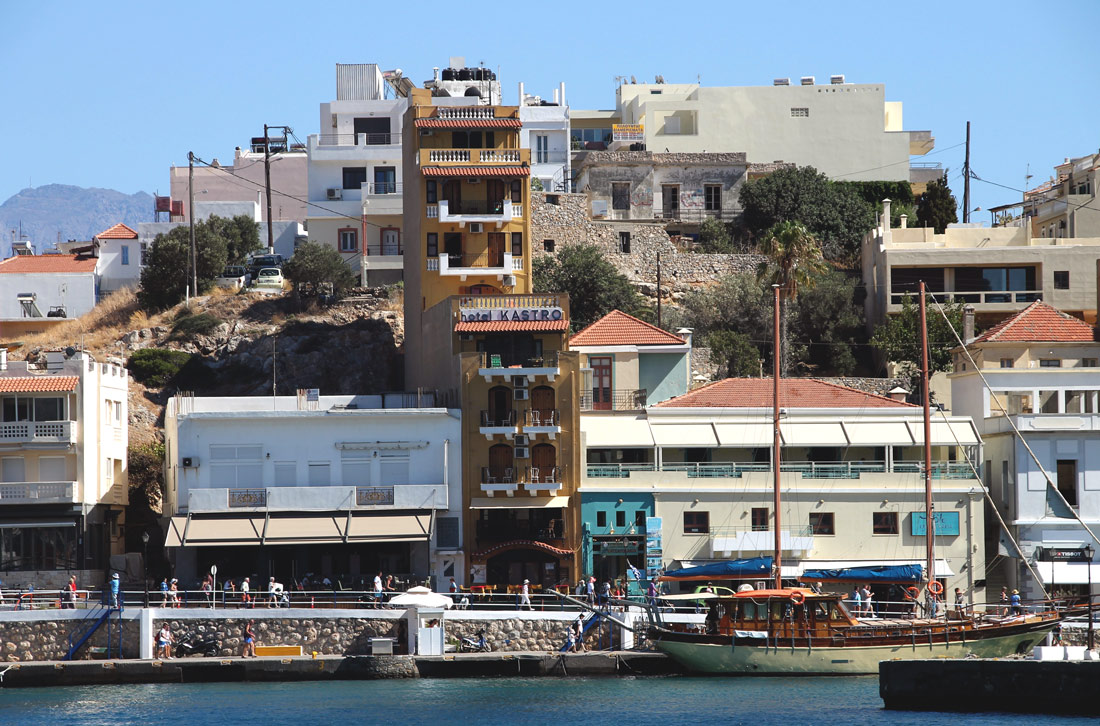 Айос-Николаос, Τελευταία οργή, 23