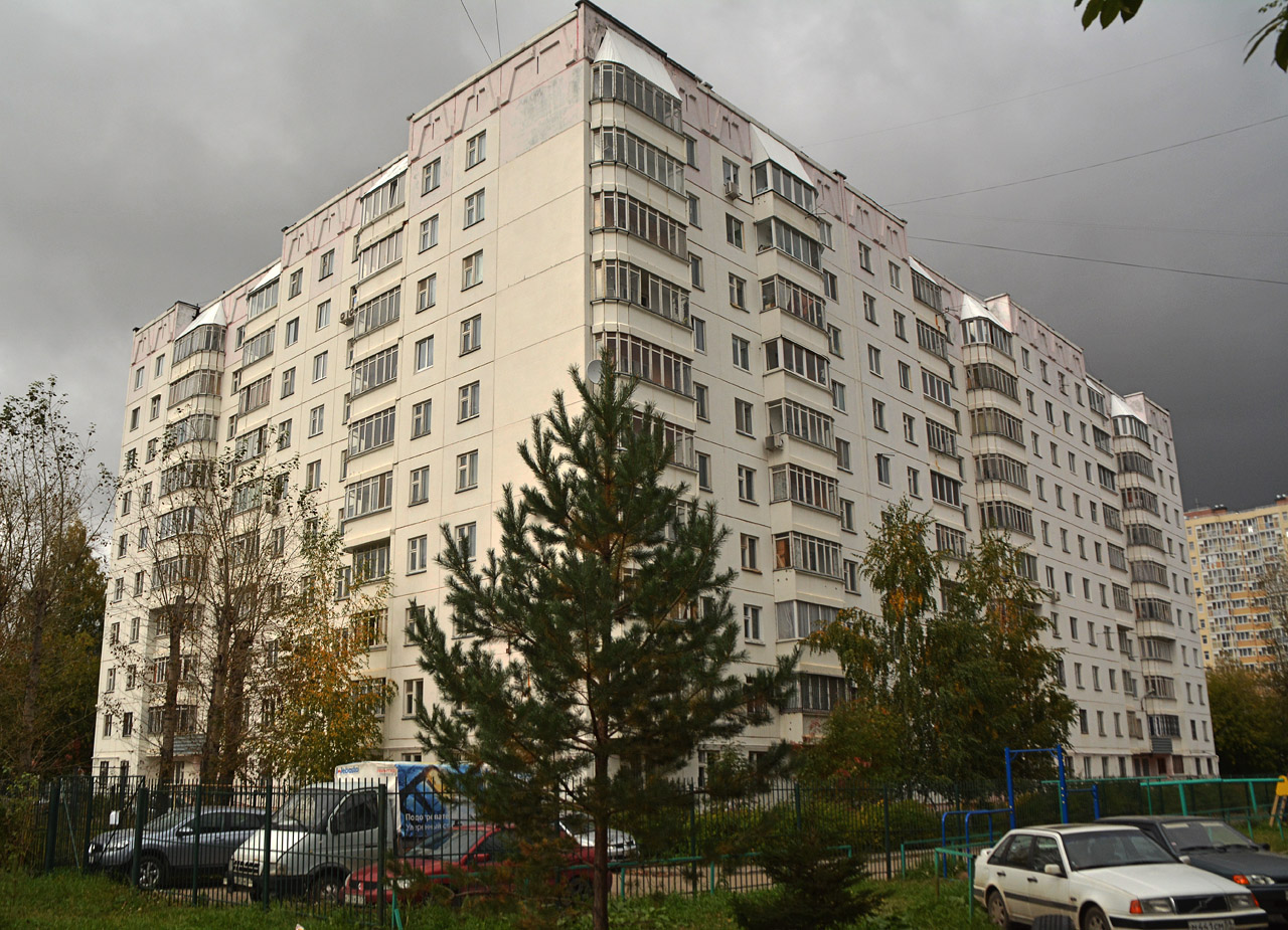 Perm, Улица Карпинского, 120