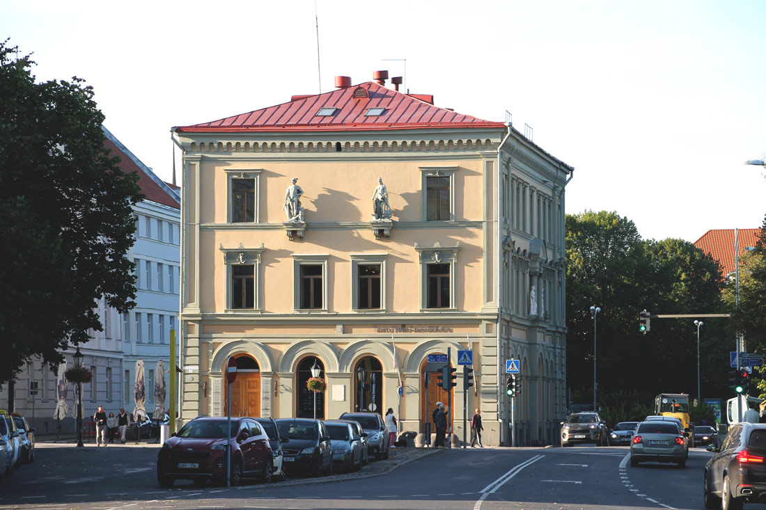 Тарту, Raekoja plats, 20