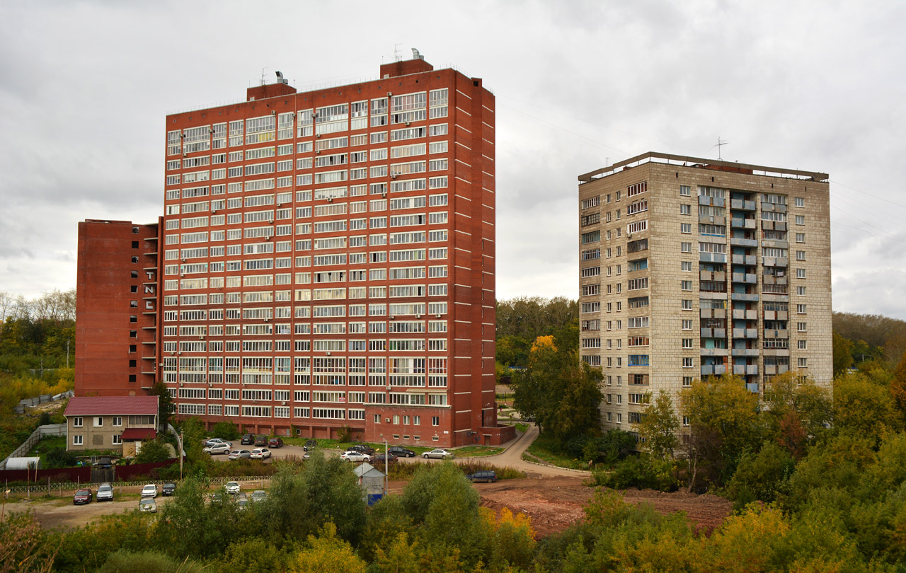 Пермь, Малая Данилихинская улица, 8; Улица Челюскинцев, 23; Улица Челюскинцев, 21