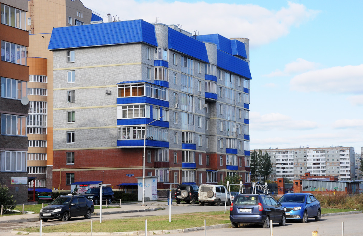 Omsk, Проспект Комарова, 19