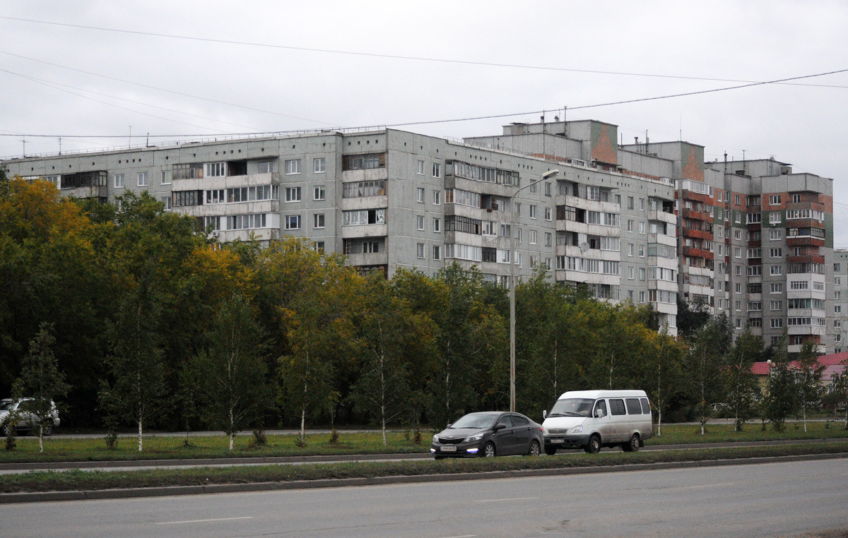 Омск, Улица Конева, 30; Улица Конева, 32