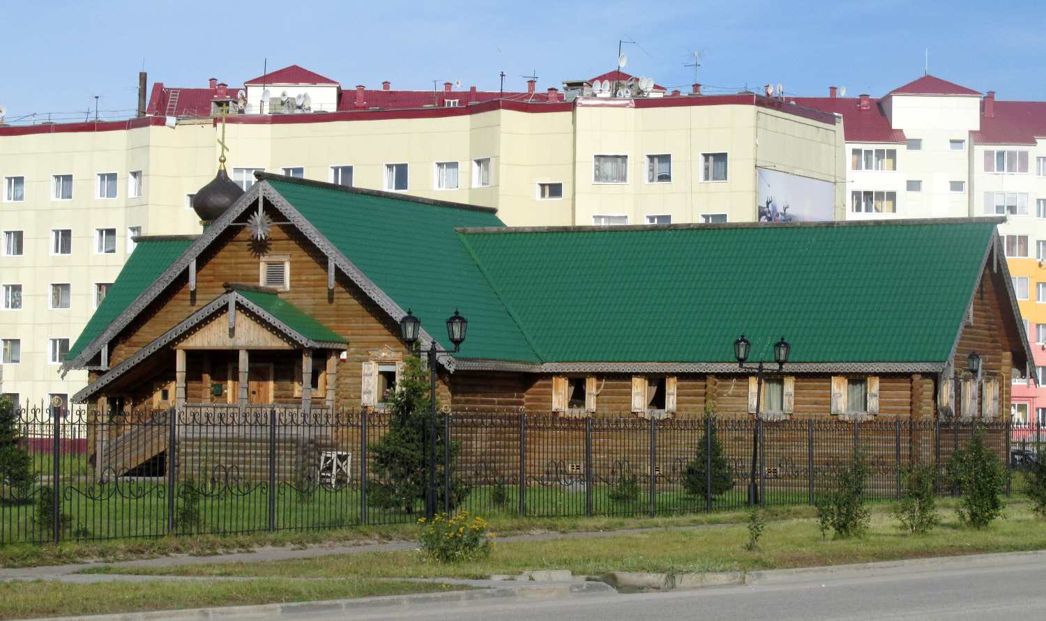 Нарьян-Мар, Улица Ленина, 7**