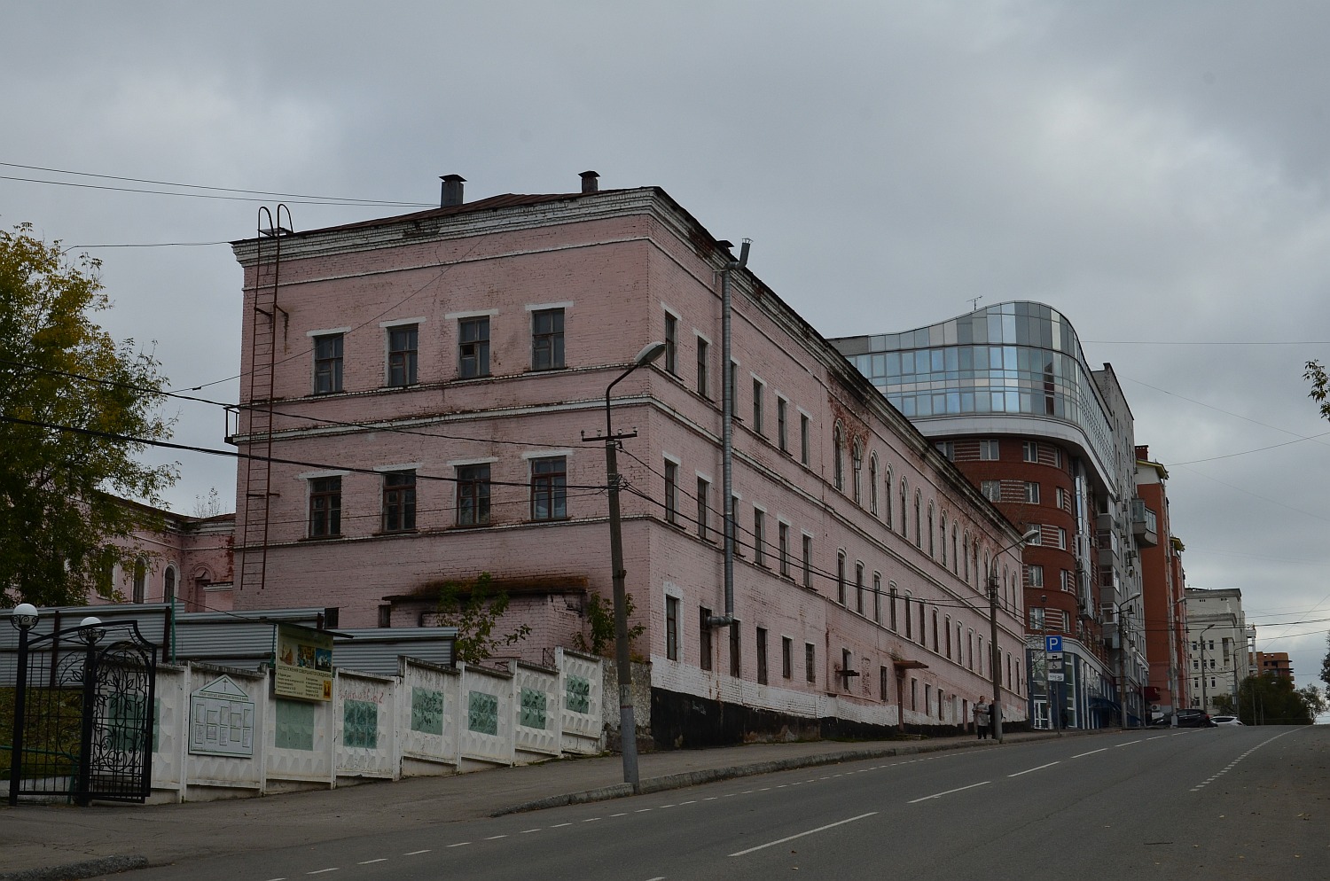 Пермь, Петропавловская улица, 9