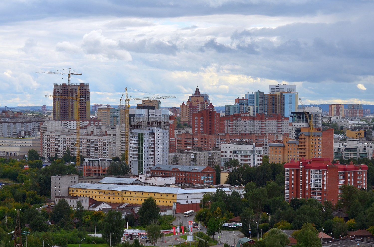 Пермь, Сибирская улица, 48/1; Улица Клименко, 24; Улица Революции, 21В; Улица Клименко, 20; Улица Николая Островского, 29. Пермь — Панорамы