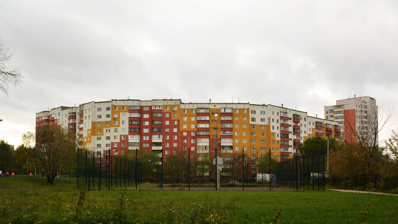 Пермь, Улица Льва Толстого, 10; Улица Карпинского, 17