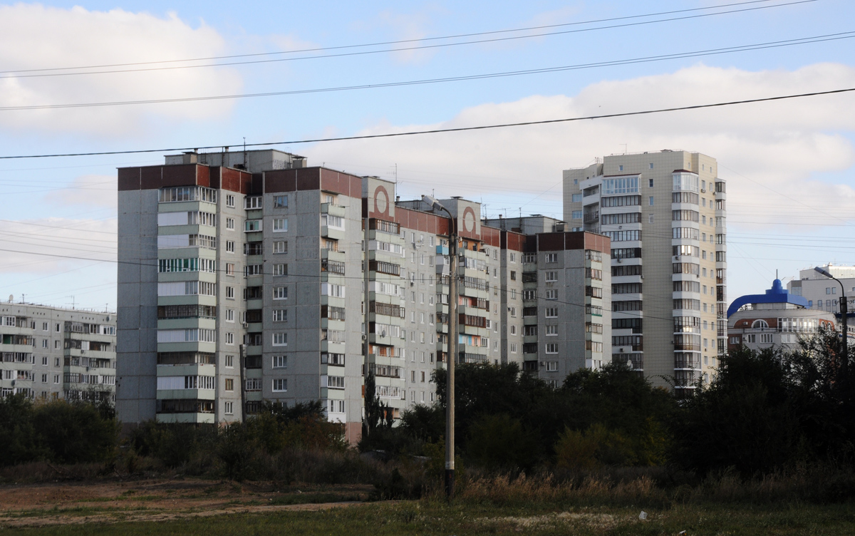 Омск, Улица 70 лет Октября, 13/3; Улица 70 лет Октября, 13/2