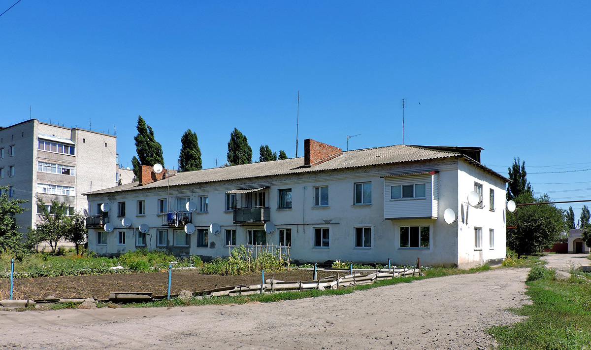 Боровая, Привокзальная улица, 3