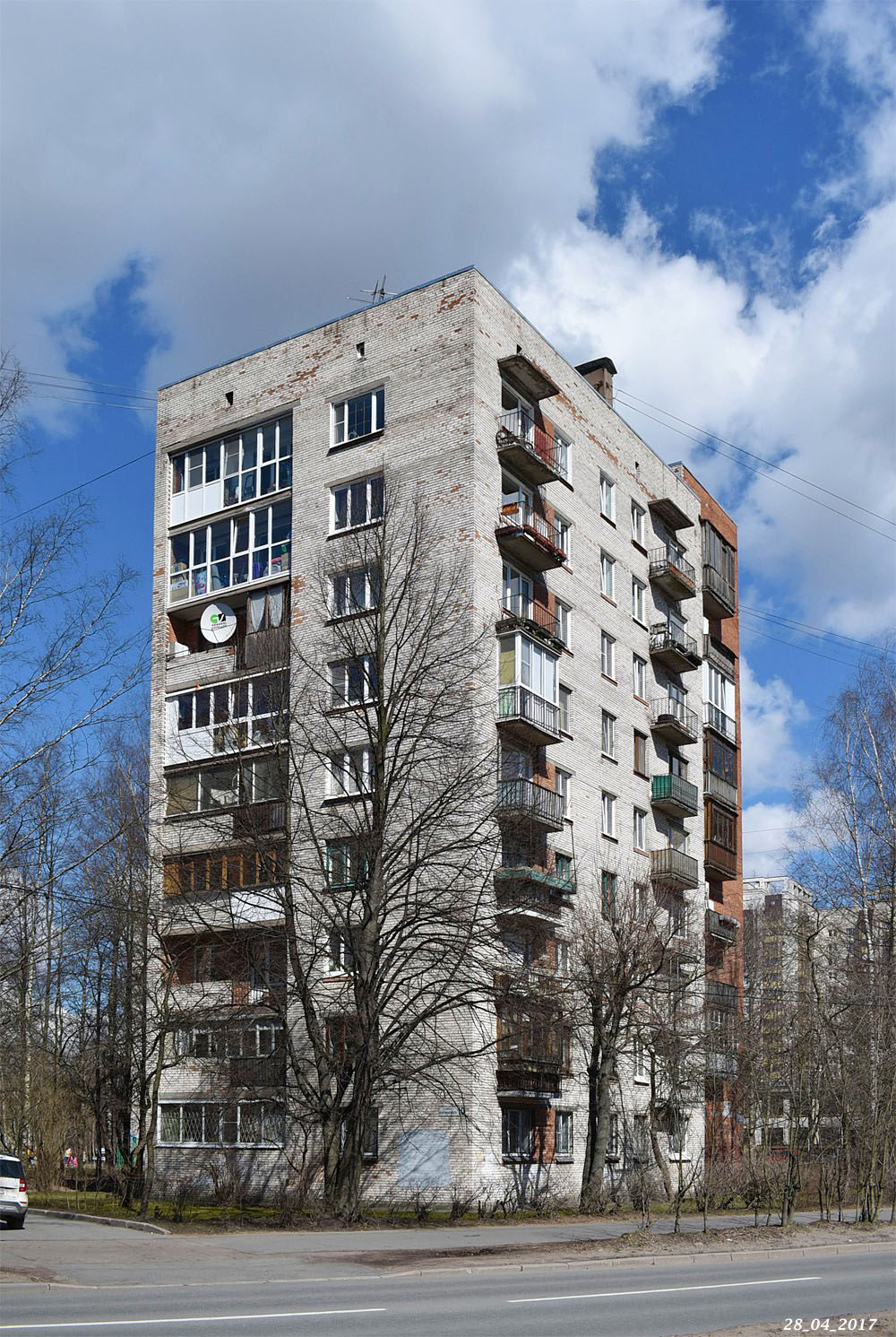 Санкт-Петербург, Улица Карпинского, 10