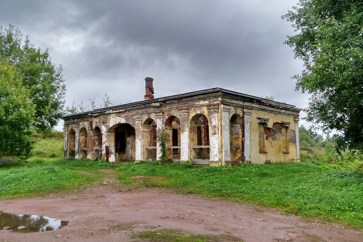 Выборг, Петровская улица, 11