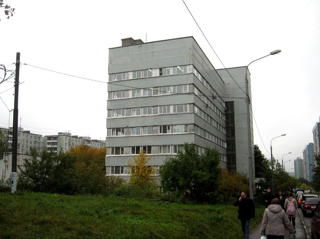 Москва, Новоясеневский проспект, 30 корп. 2