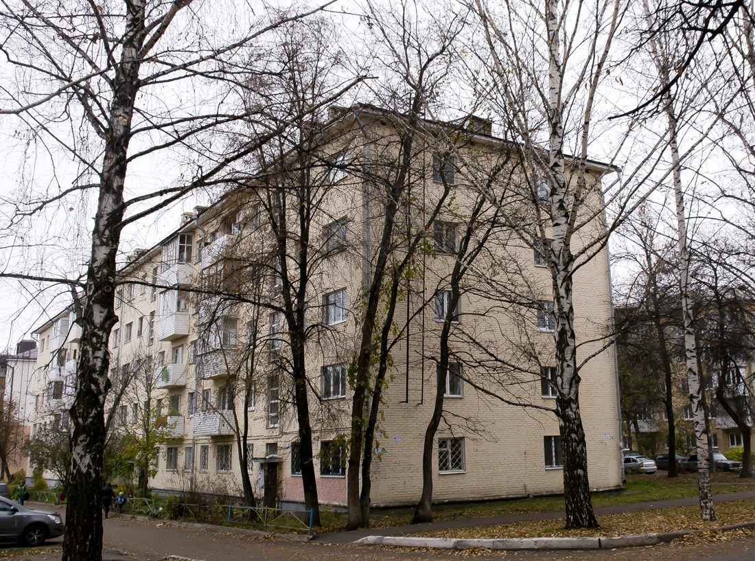 Уфа, Улица Коммунаров, 10