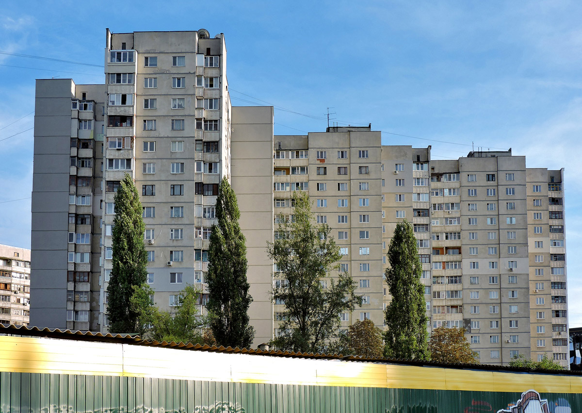Харьков, Проспект Тракторостроителей, 148; Проспект Тракторостроителей, 150; Проспект Тракторостроителей, 152